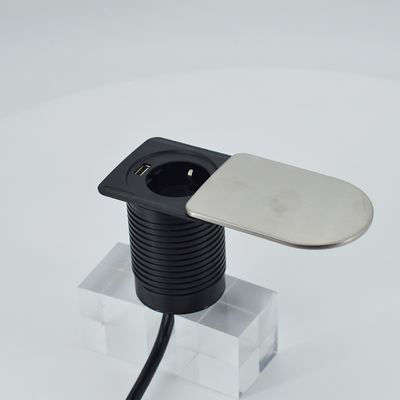 미니 소켓은 데스크톱 사무실 가구 아래로 숨겨져있다 테이블 1 EU 1 USB A 충전기