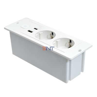 OEM/ODM ABS EU 표준 5V 2.1A 전원 USB A+C 충전 소켓 내장 책상/소파 호텔/바/회의실 소켓