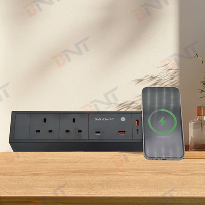 다기능 2개의 AC 소켓 듀얼 USB A+C UK 65W PD 급전전 데스크톱 클램프 소켓 전원 스트립