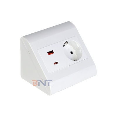 휴대용 책상 EU 소켓 오피스 및 가정용 IP44 여러 장치에 대한 USB A + C 출력 포트